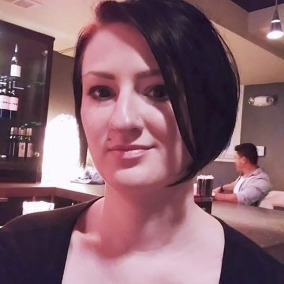 Meet your Posher, Monica - Picture 2 of 2